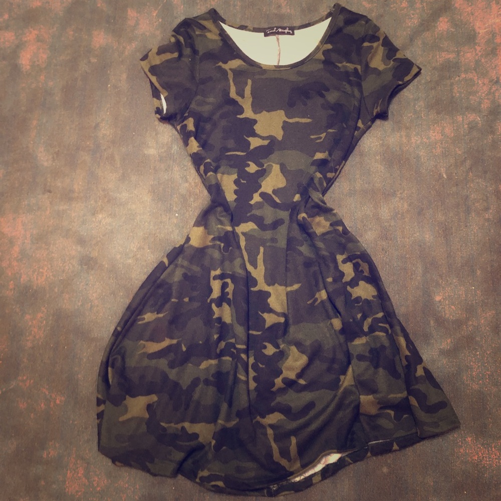 • Camo dress •